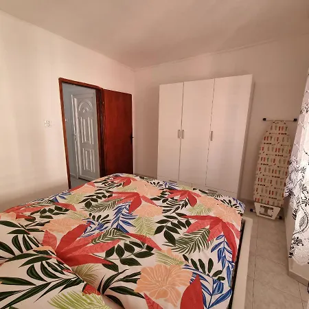 Dora With Sea View And Terrace Apartment