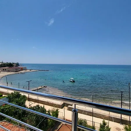 Dora With Sea View And Terrace *
