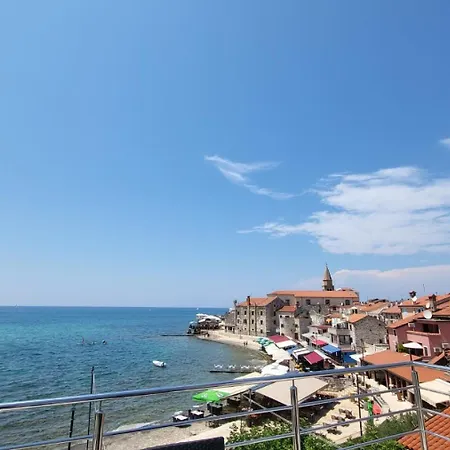 Dora With Sea View And Terrace Apartment