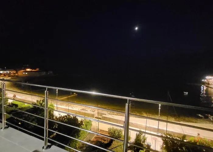 Dora With Sea View And Terrace * 우마그