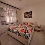 Dora With Sea View And Terrace Appartamento
