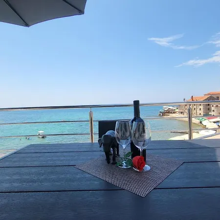 아파트 Dora With Sea View And Terrace