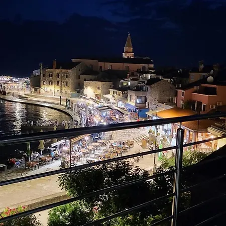 Appartamento Dora With Sea View And Terrace